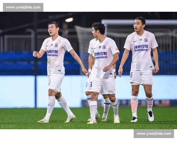 申花迎战鲁能关键战前瞻:阵容调整与胜负悬念解析 申花迎战鲁能关键战前瞻:阵容调整与胜负悬念解析